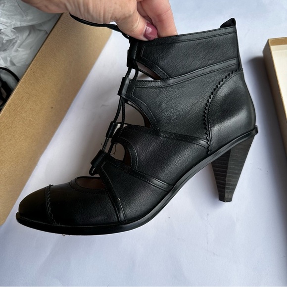 Anthropologie Tracy Reese Women’s Caroline Black Leather Heels Tassel Detail 8 - Picture 1 of 9
